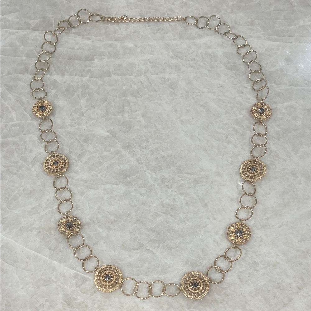 Elegant Gold Chain Necklace with Intricate Medallions